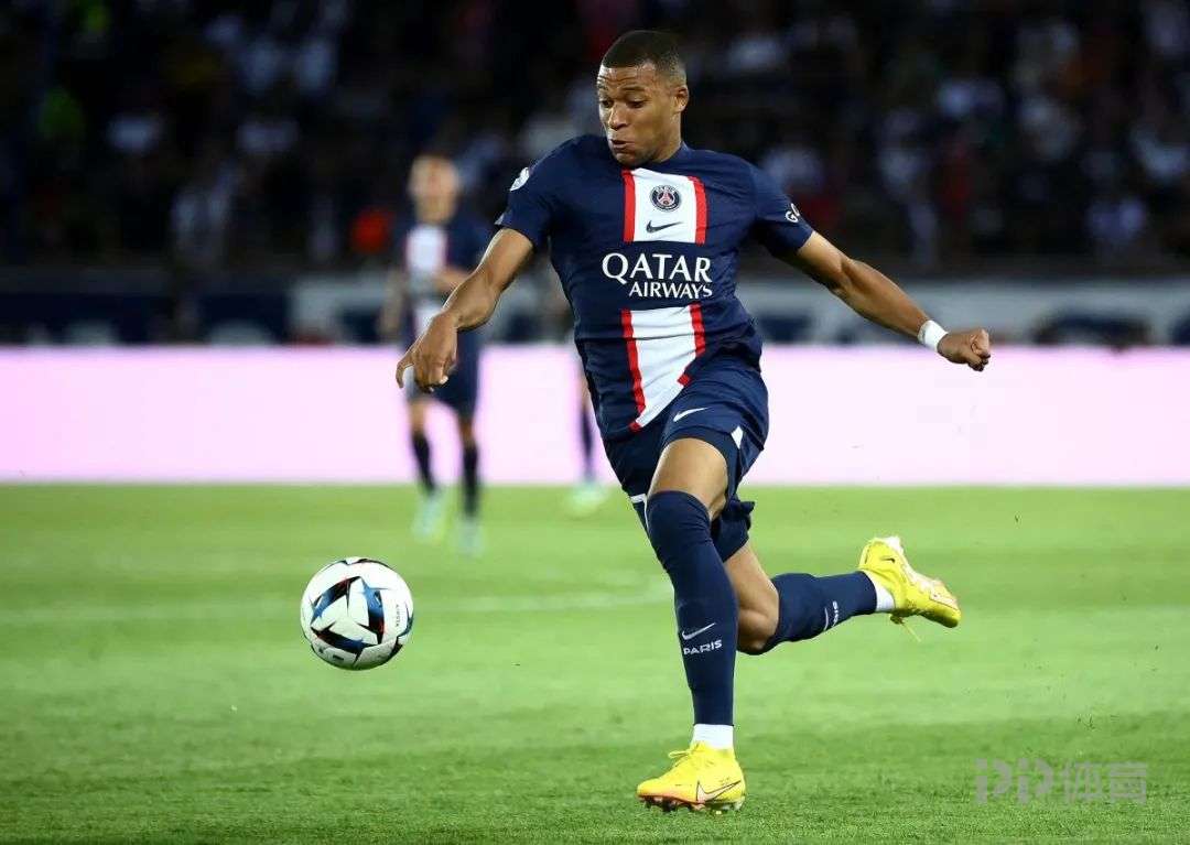 专访丨姆巴佩我会获得金球奖代表巴黎 4 专访丨姆巴佩我会获得金球奖代表巴黎